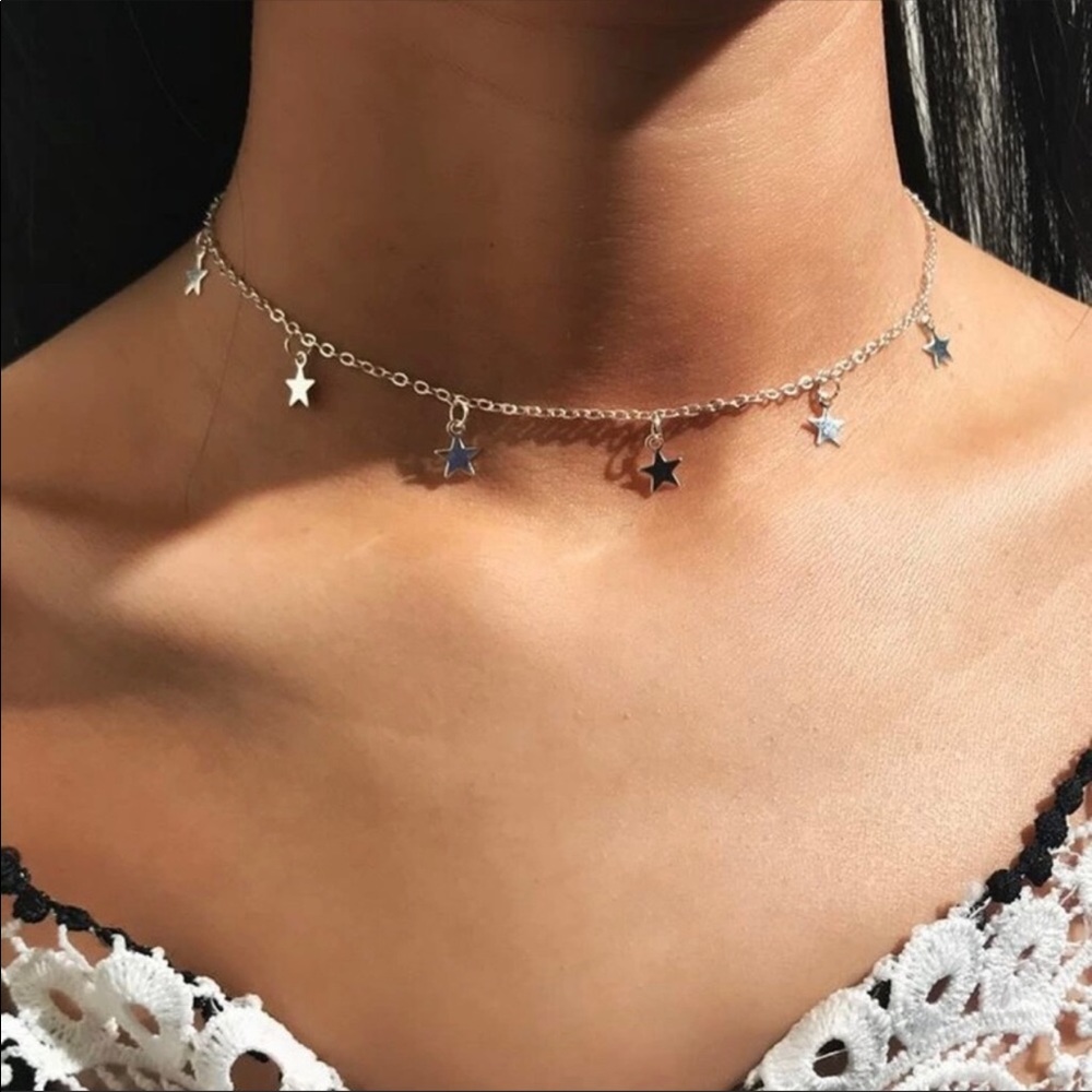 ONE LEFT!! Silver Dangle Star Chocker Necklace - Picture 2 of 4